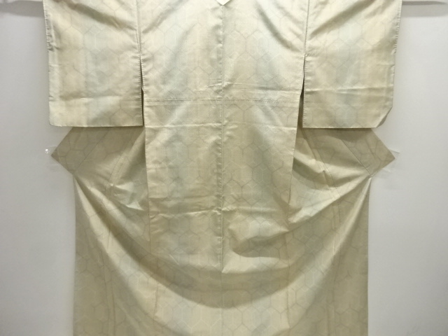 アンティーク　重ね亀甲模様織り出し十日町紬着物